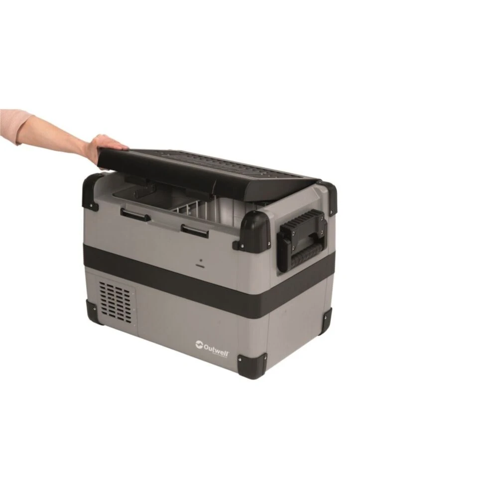 Outwell Deep Cool 35L Coolbox 4 Outwell Deep Cool 35L Coolbox - Image 4